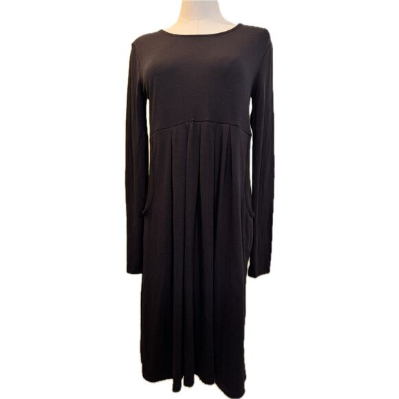 Women's Zenana Premium Long-Sleeve, Pleated Boatneck Shift Dress, Medium, Black - Picture 1 of 10